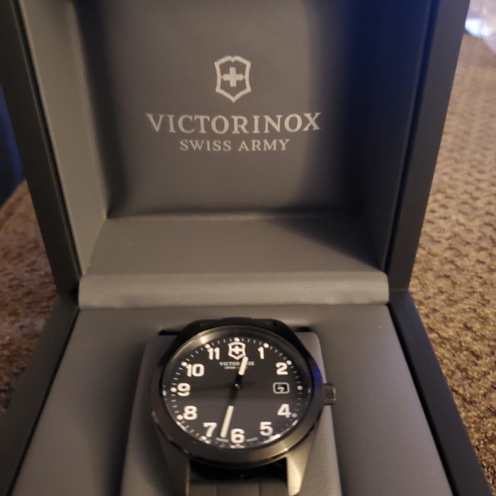 Victorinox Swiss Army watch!